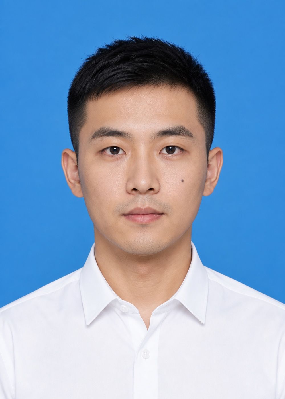 证件照换底色处理后示例